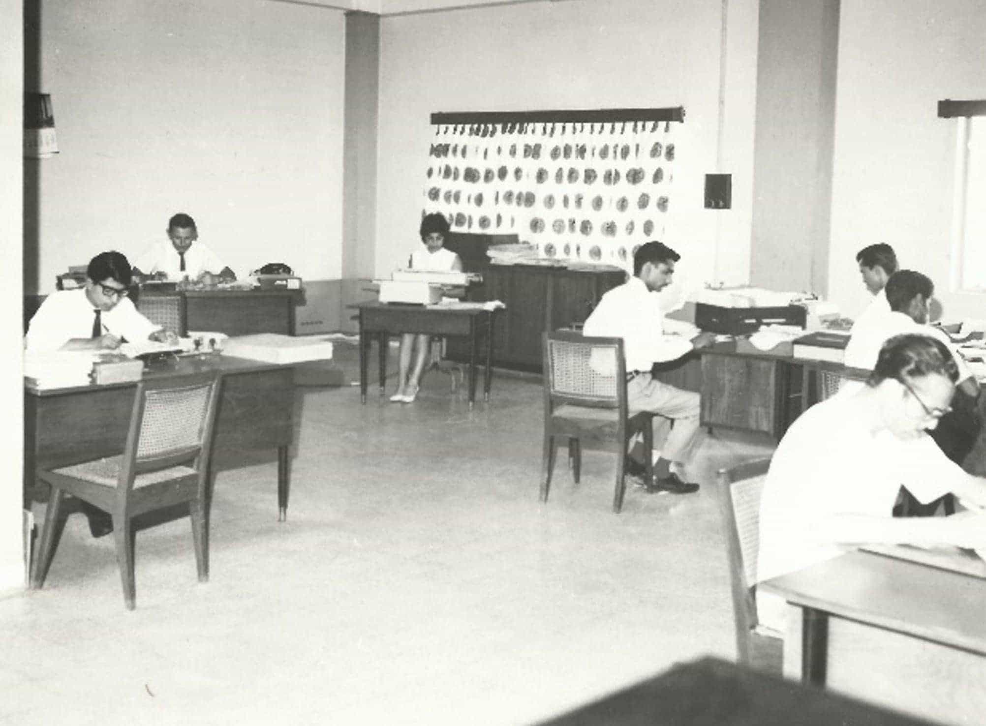 Business in the Karachi branch in 1964
